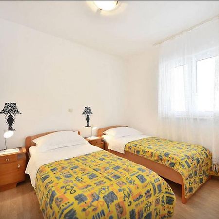 Apartments Sanda Promajna Quarto foto